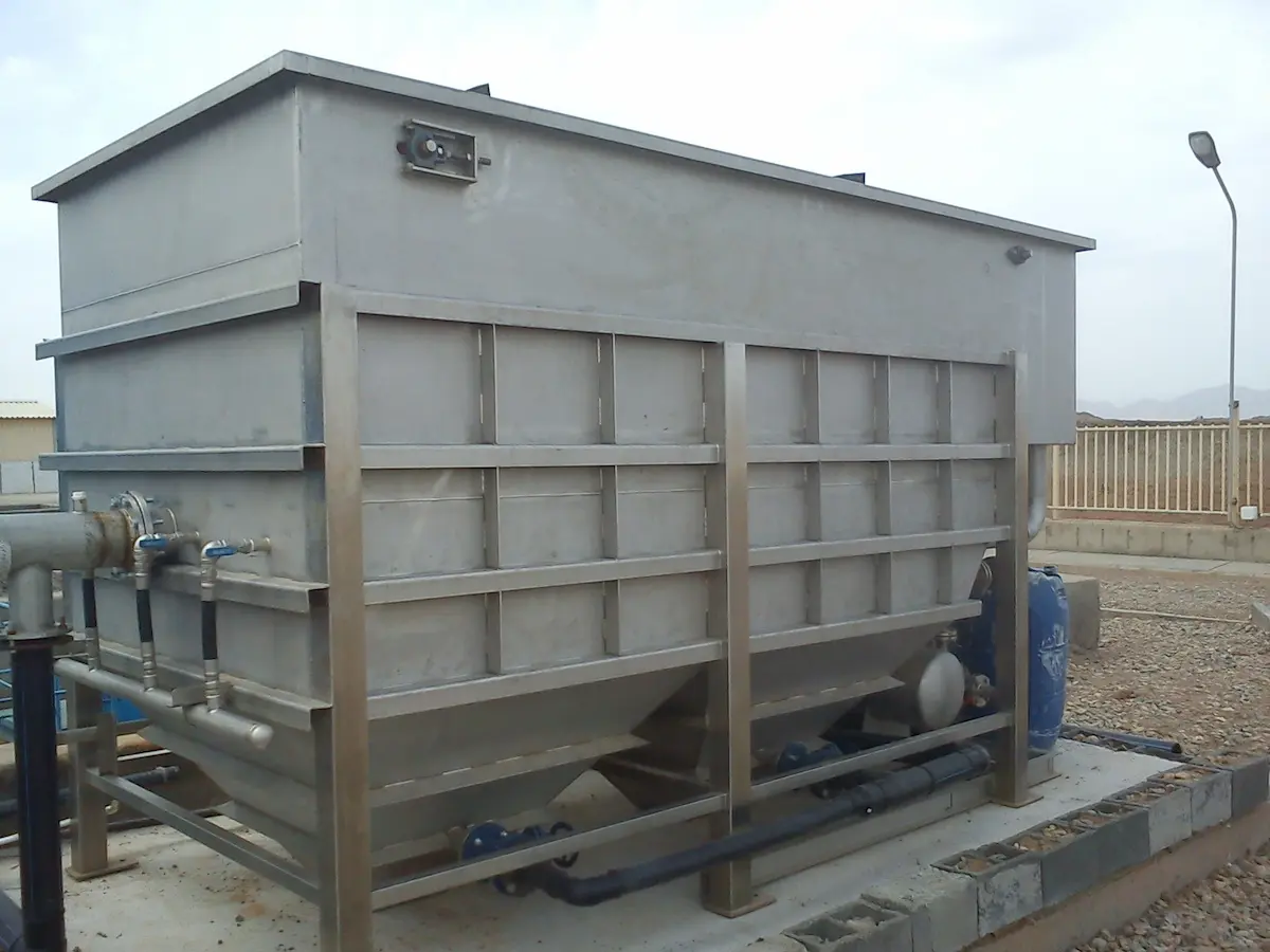 مراحل تصفیه فاضلاب دستکش سازی