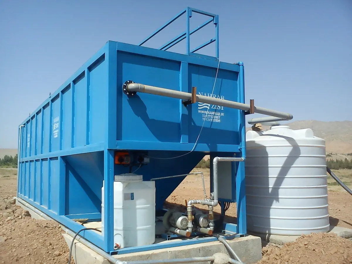 فرآیند تصفیه فاضلاب هتل معمولاً شامل مراحل زیر است: